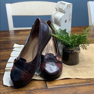 Brown Dansko Flats